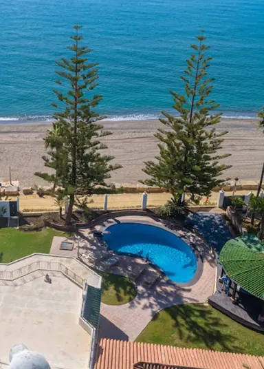 Villas with sea view - Luxury Villas for rent